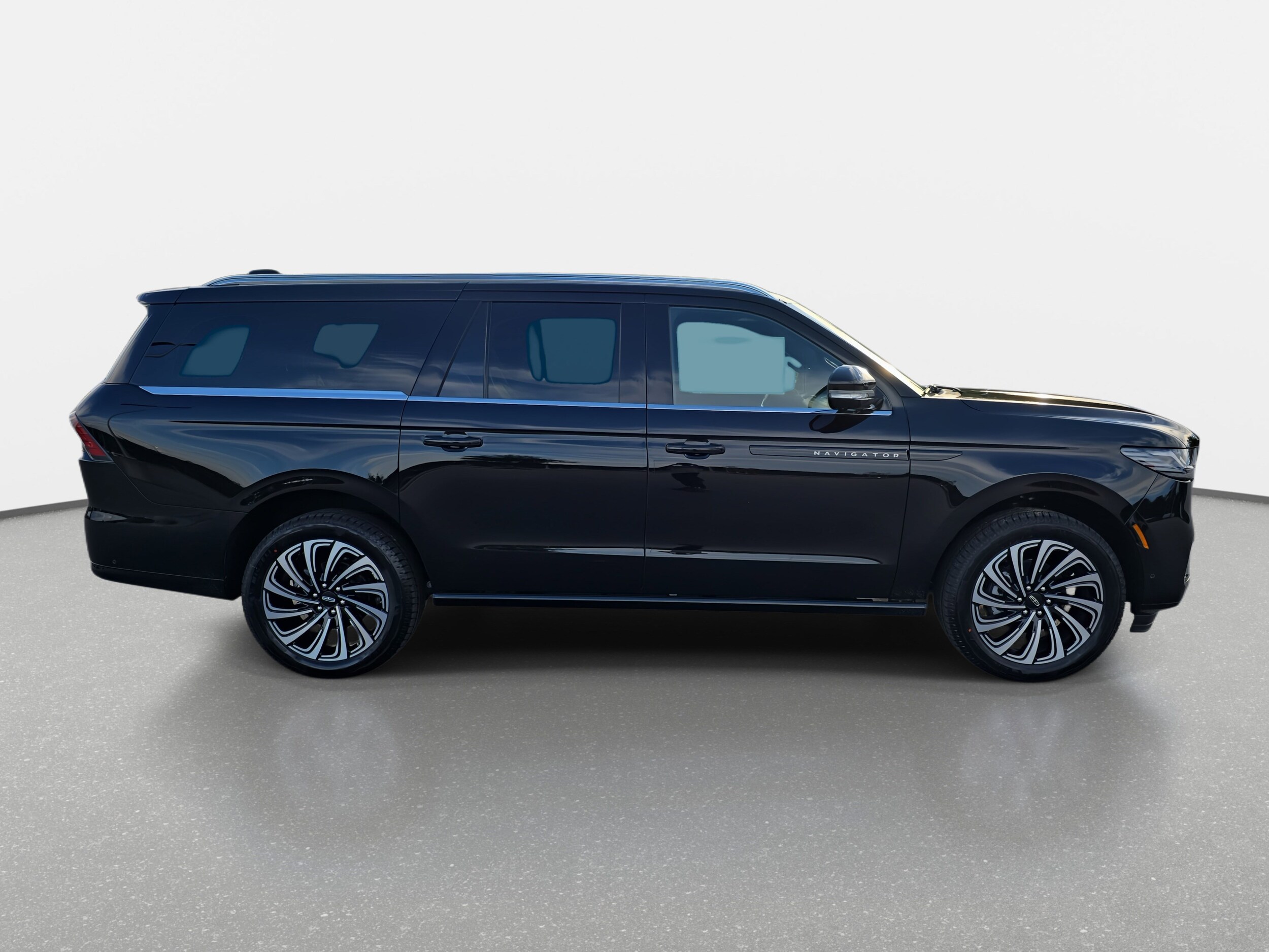 2025 Lincoln Navigator Black Label photo 2