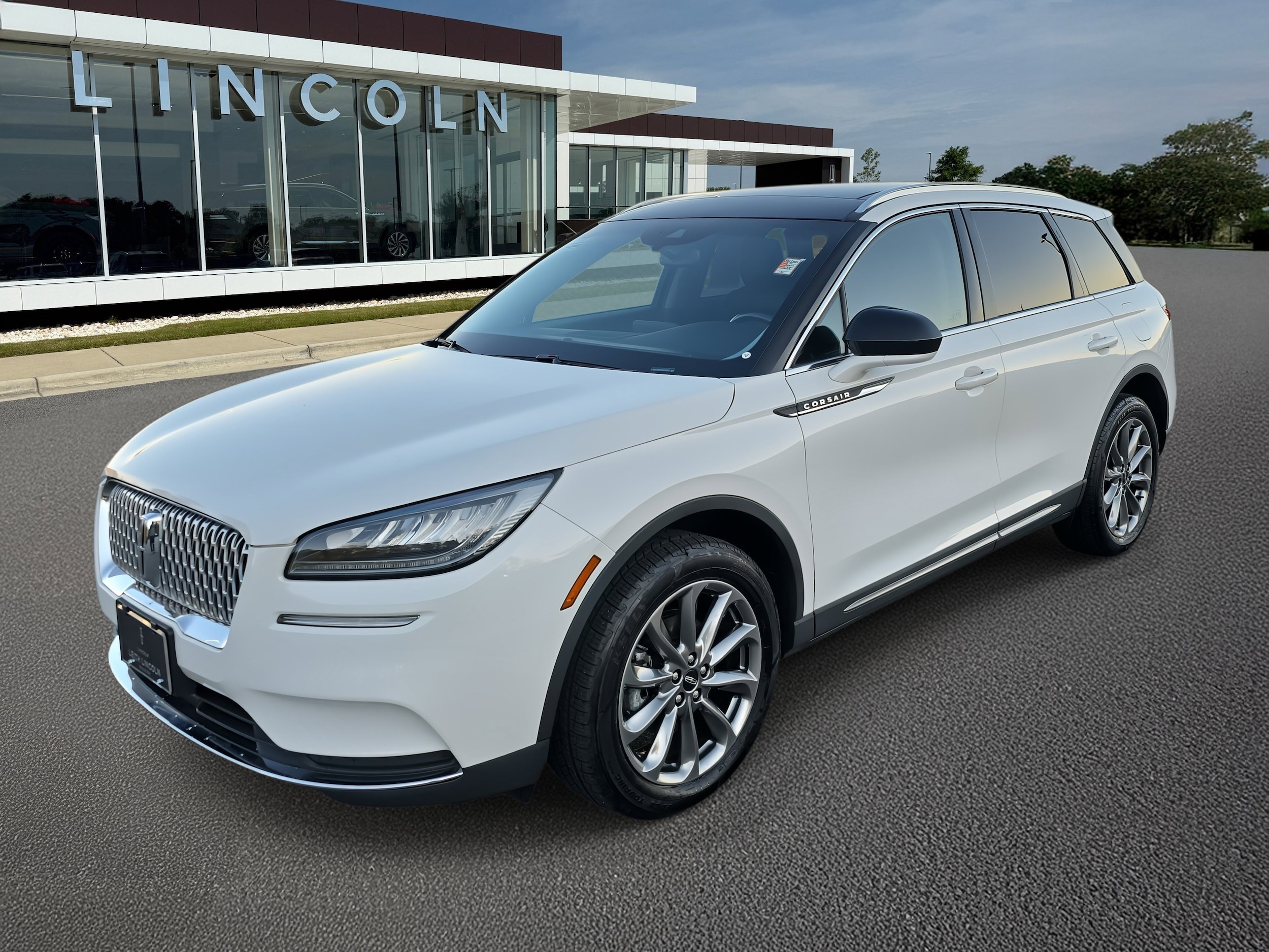 2022 Lincoln Corsair Base's photo