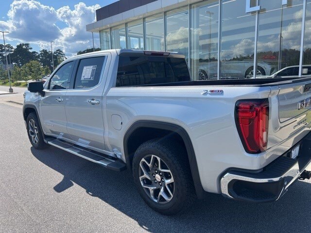 2022 Gmc Sierra 1500 SLT photo 3