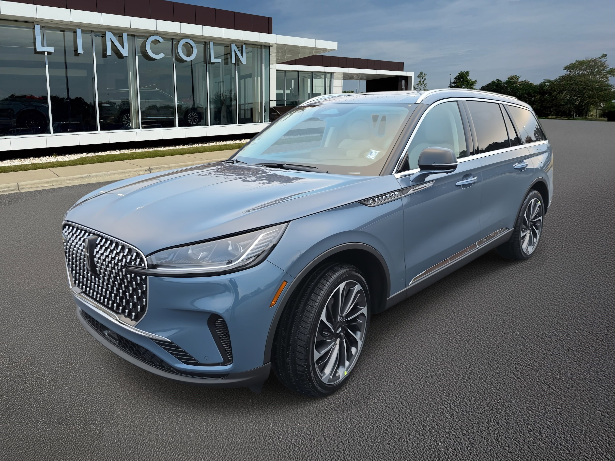 2026 Lincoln Aviator Reserve's photo