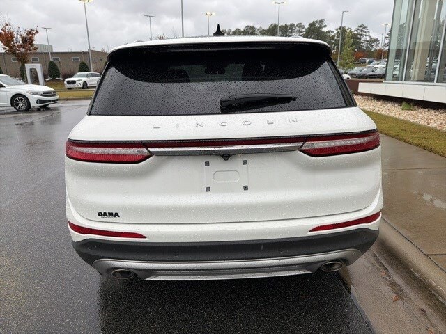 2022 Lincoln Corsair Standard photo 4