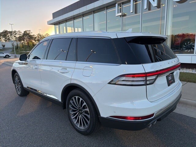 2023 Lincoln Aviator Reserve photo 2