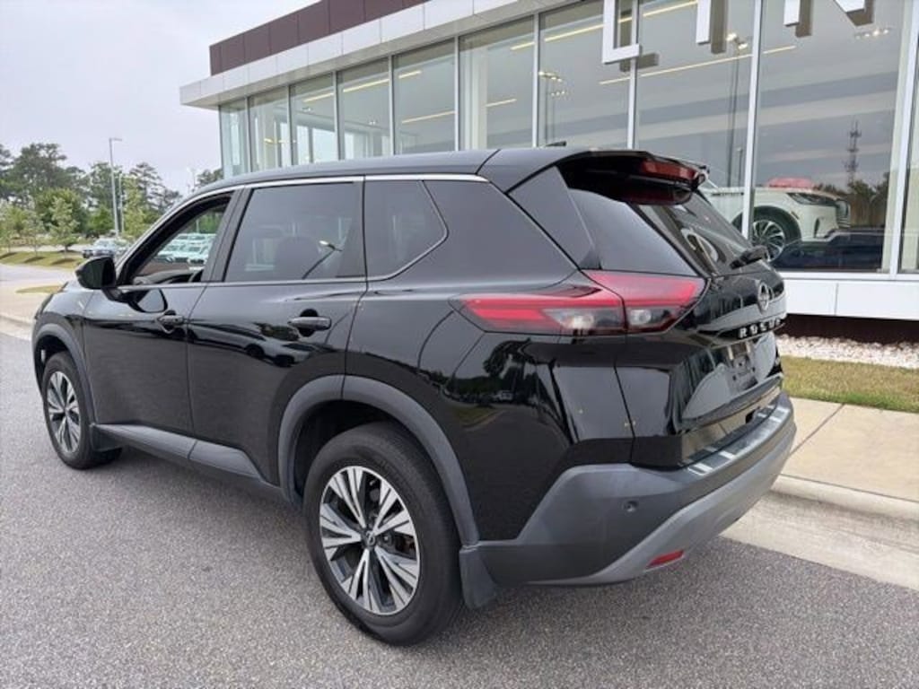 Used 2022 Nissan Rogue SV FWD SV
