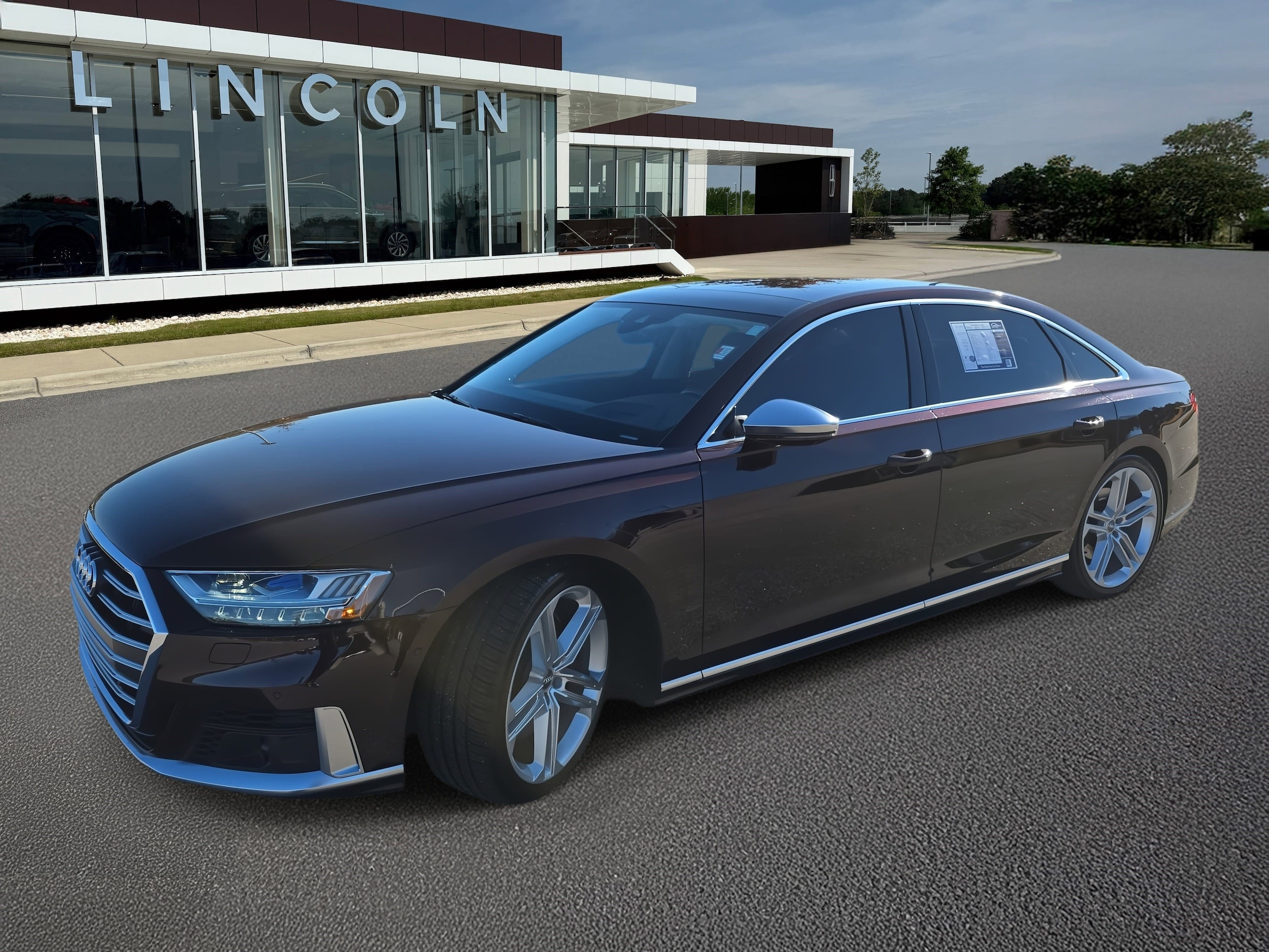 2020 Audi S8 Base's photo