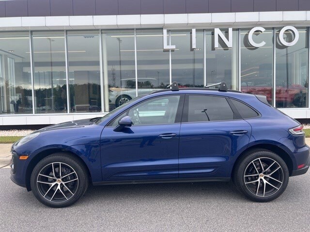 2024 Porsche Macan Base photo 2