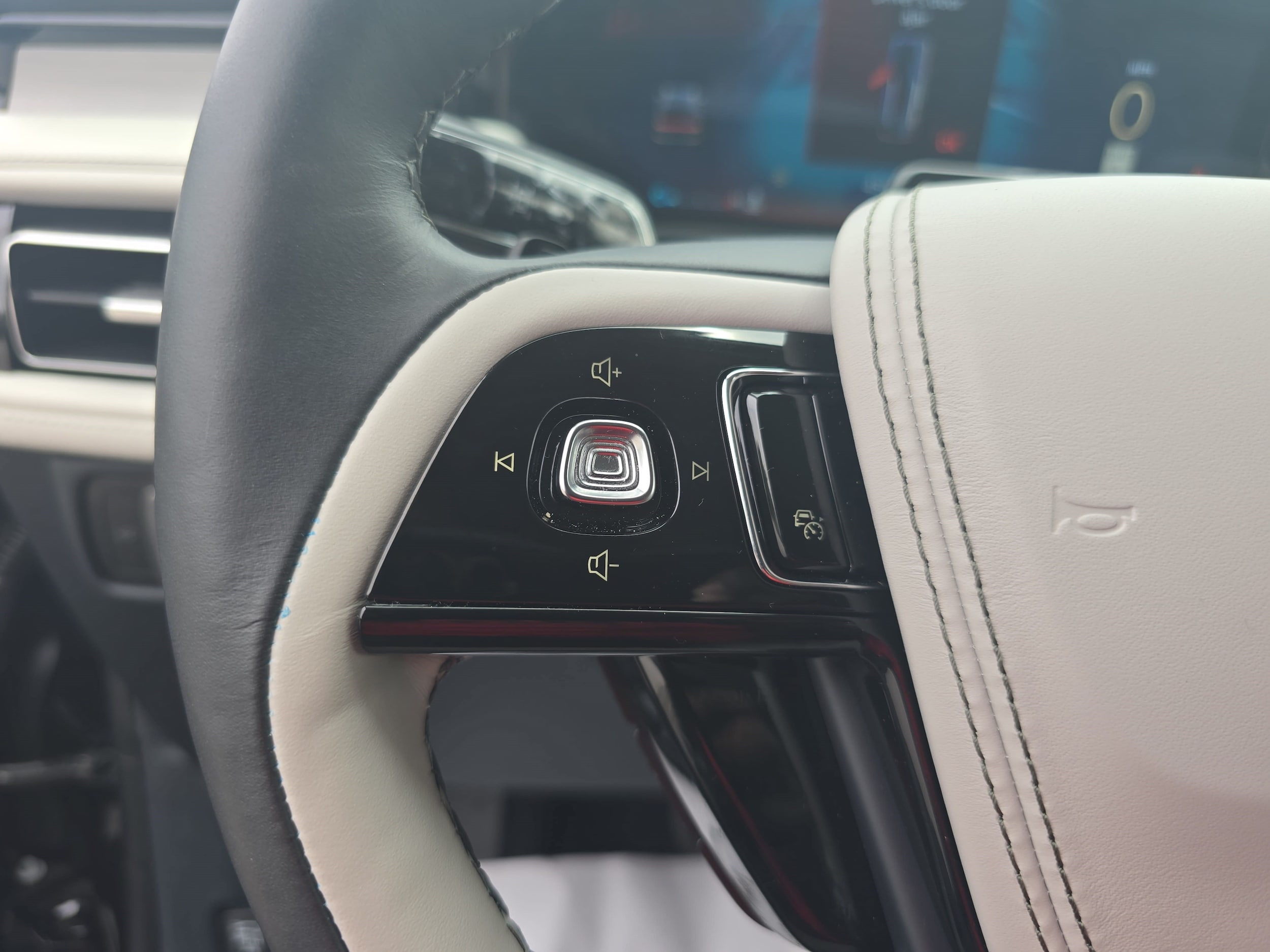 2026 Lincoln Aviator Reserve - Photo 17