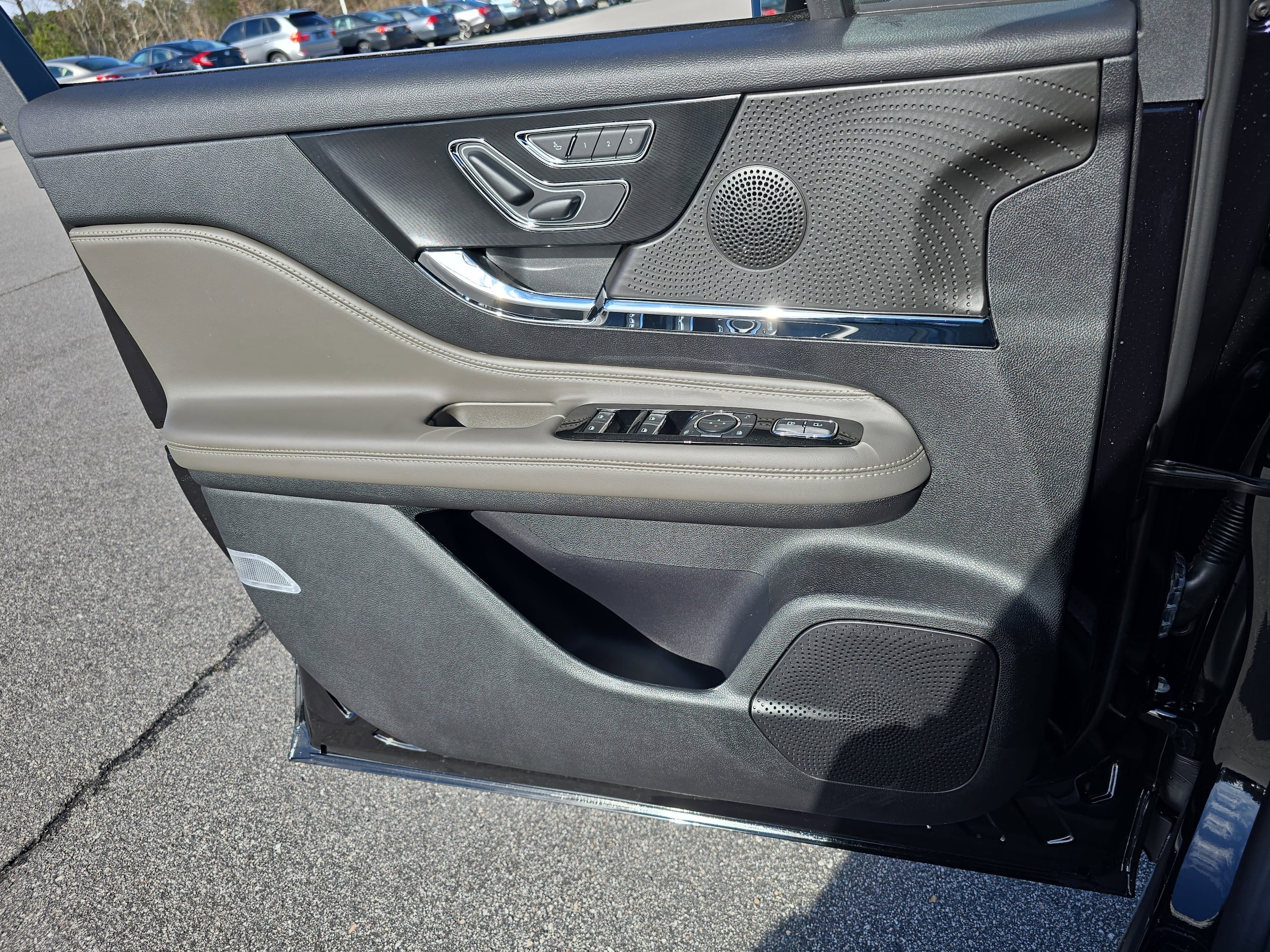 2026 Lincoln Corsair Premiere - Photo 27