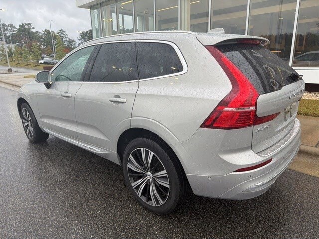 2023 Volvo XC60 B5 Plus photo 3