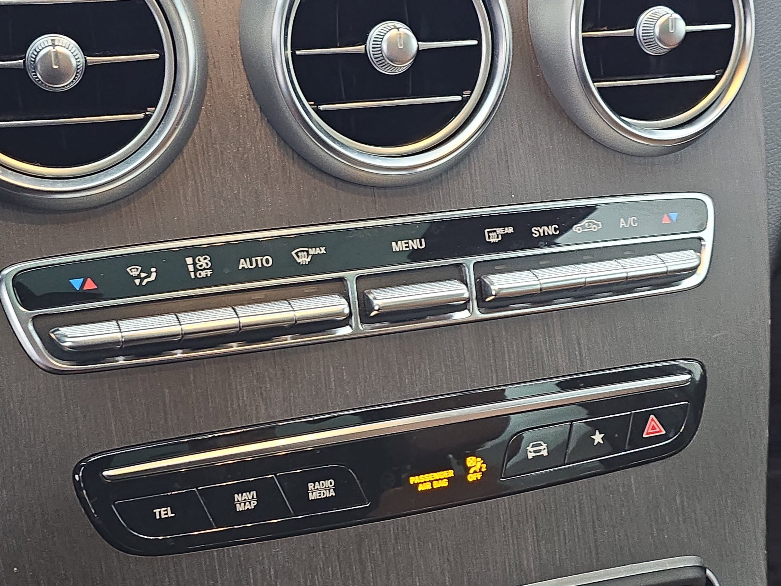 2022 Mercedes-Benz GLC GLC300 - Photo 22