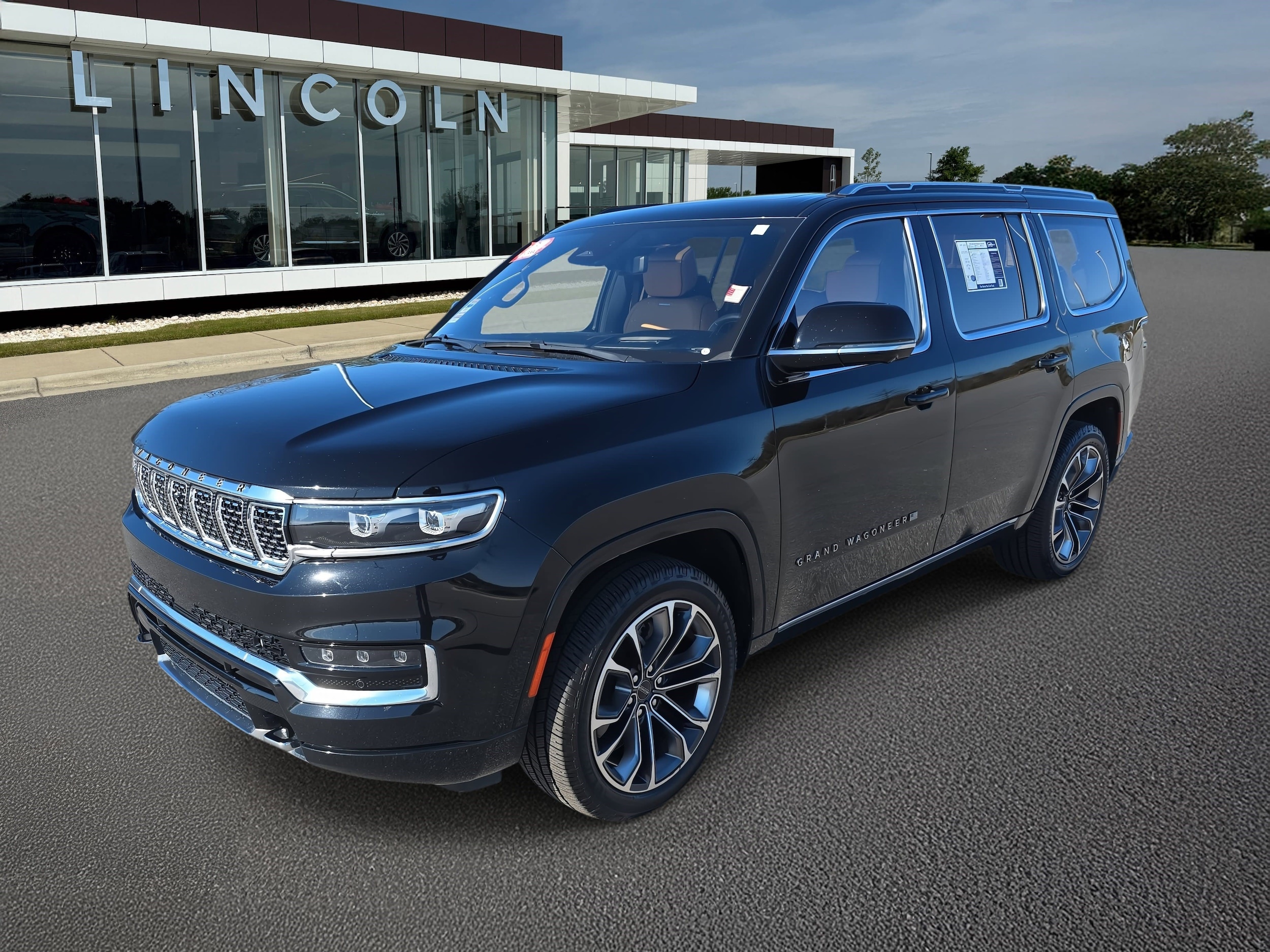 2022 Jeep Grand Wagoneer Series III's photo