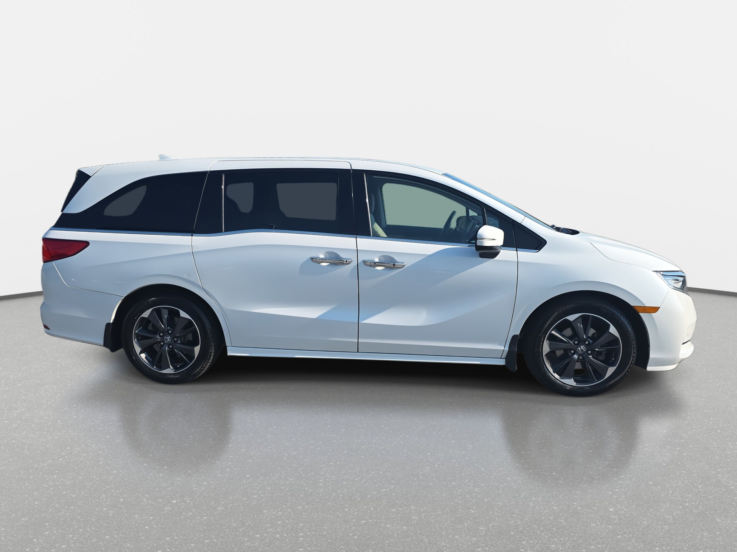 2022 Honda Odyssey Elite photo 4