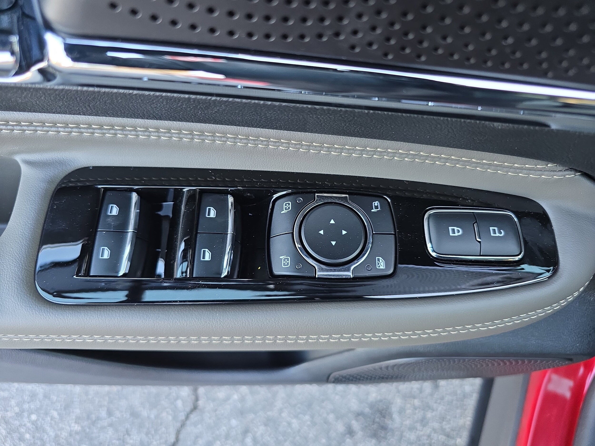 2026 Lincoln Corsair Premiere - Photo 28