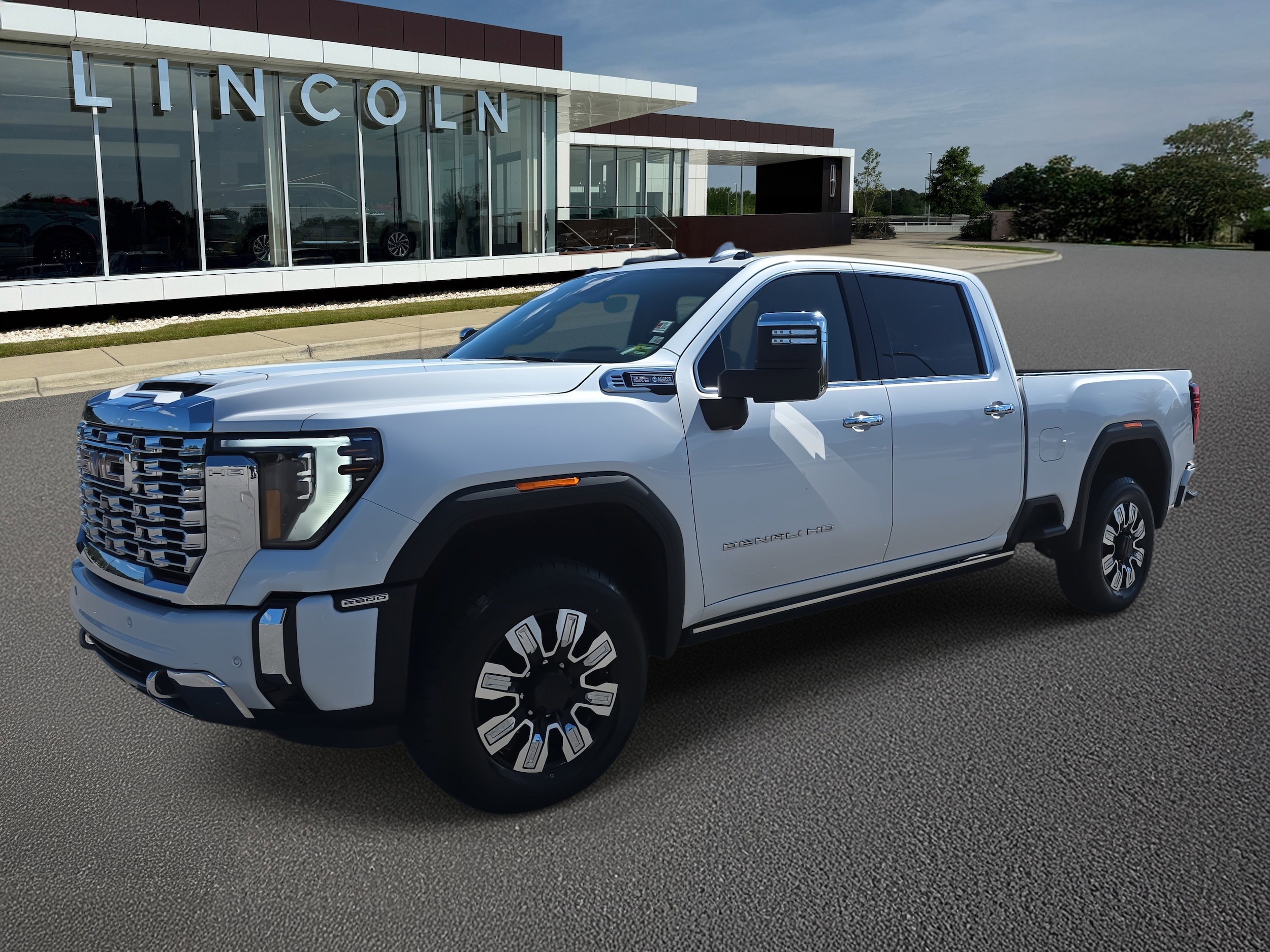 2024 GMC Sierra 2500HD Denali's photo
