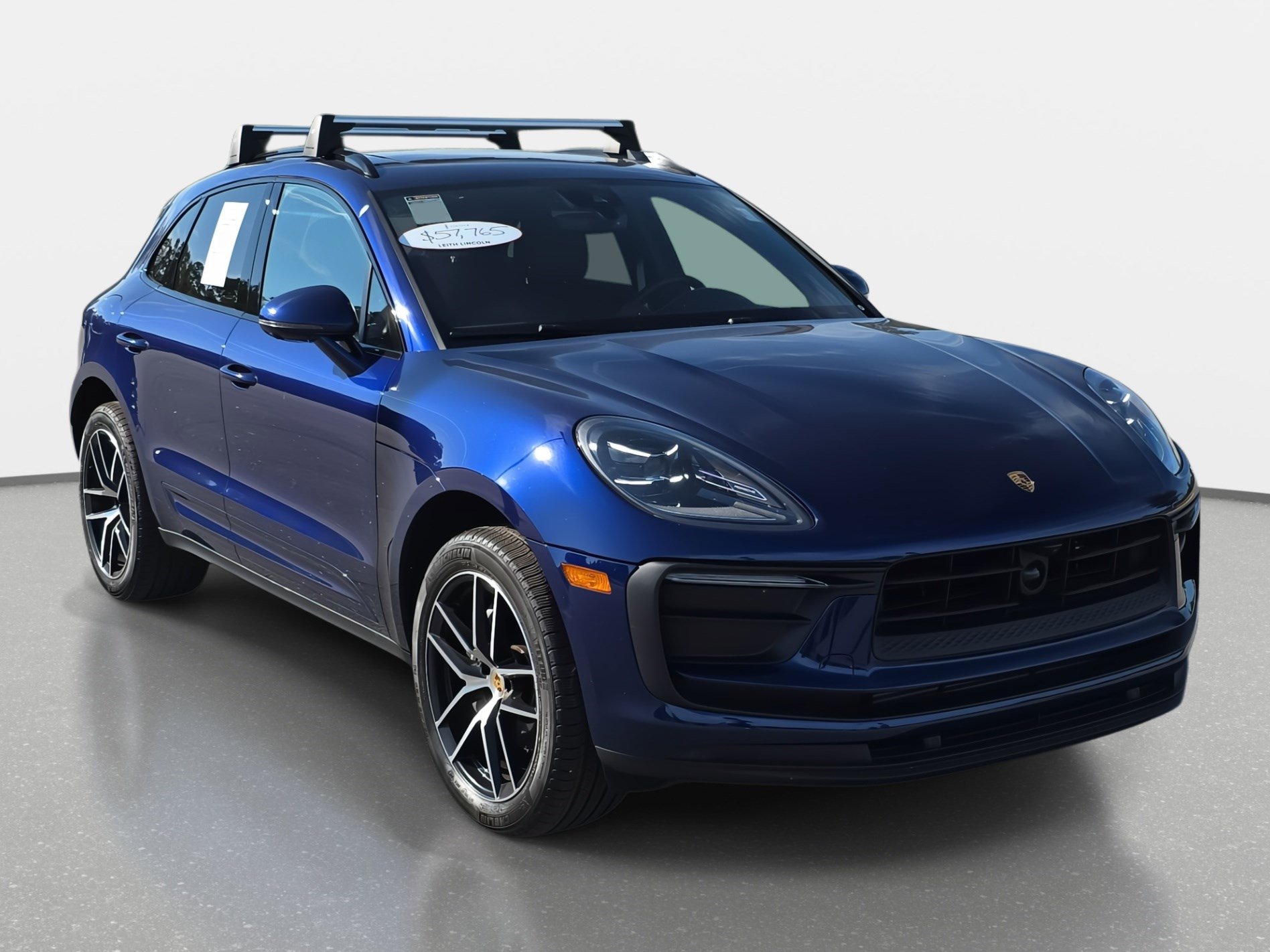 2024 Porsche Macan Base photo 3