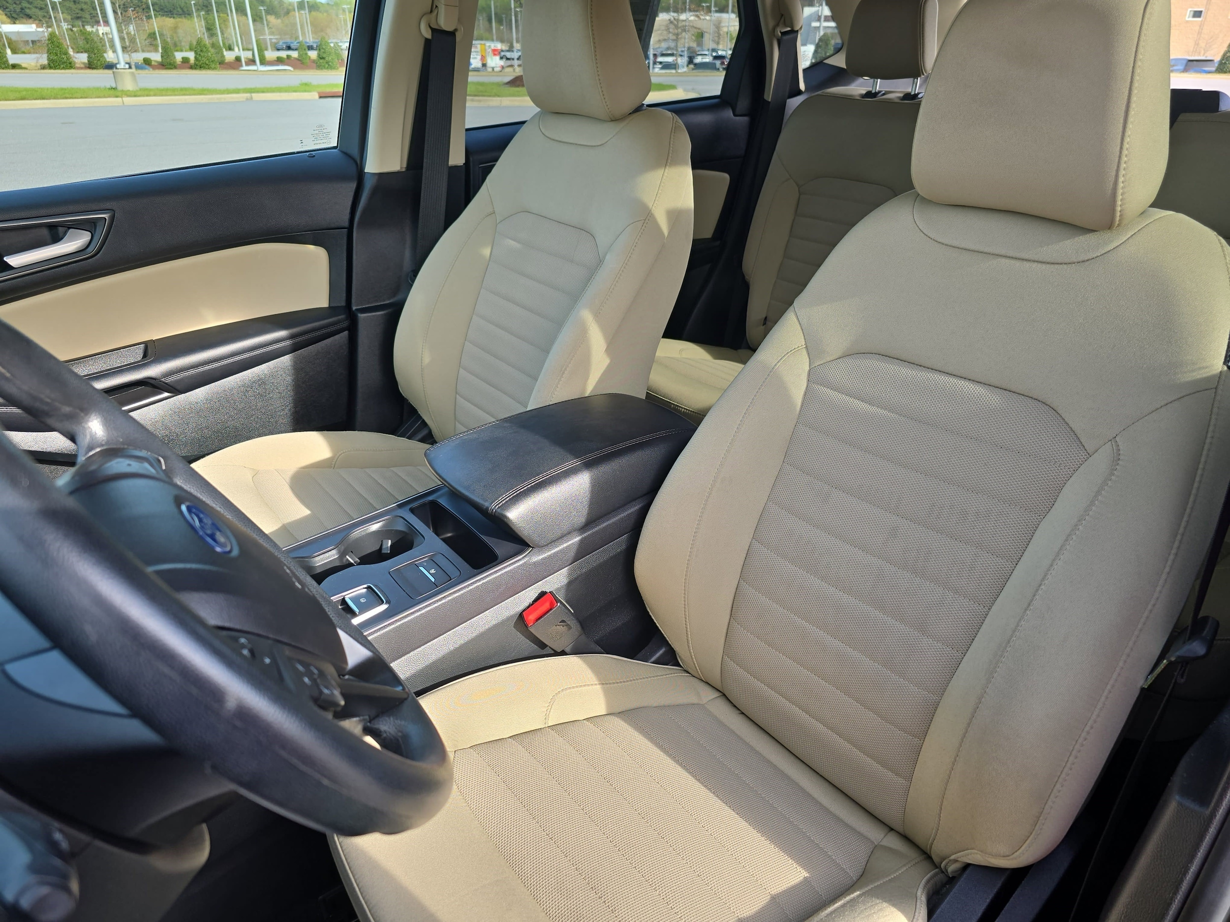 2023 Ford Edge SE - Photo 16