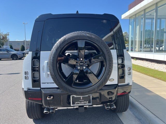 2023 Land Rover Defender 110 V8 photo 4