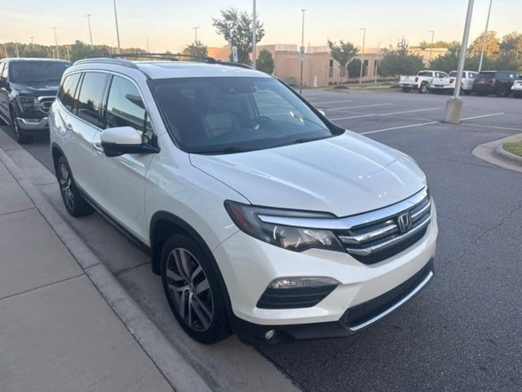 Used 2017 Honda Pilot Touring Touring AWD