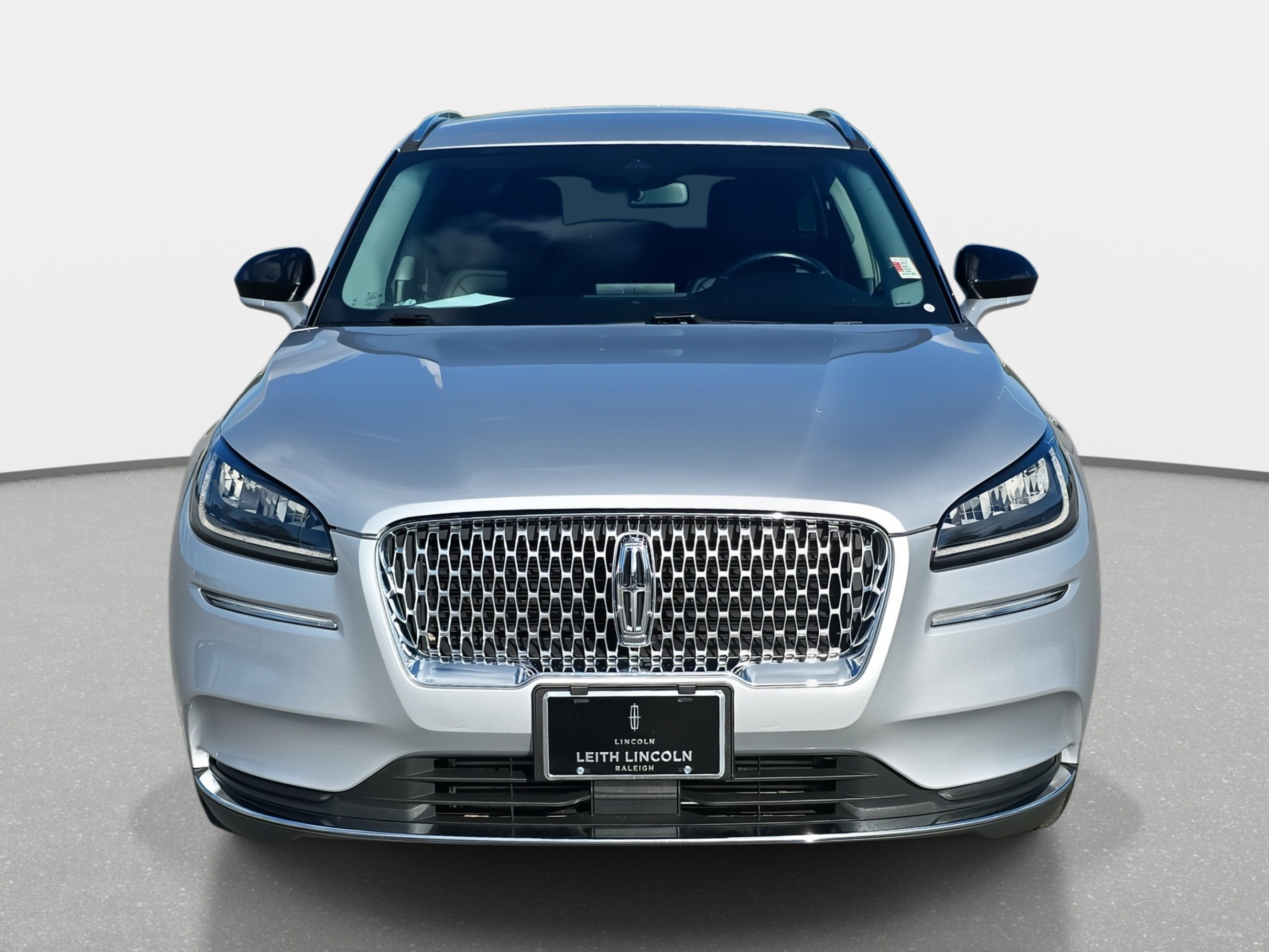 2020 Lincoln Corsair Standard photo 2