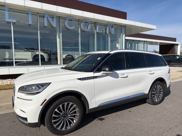 2024 Lincoln Aviator Premiere's photo
