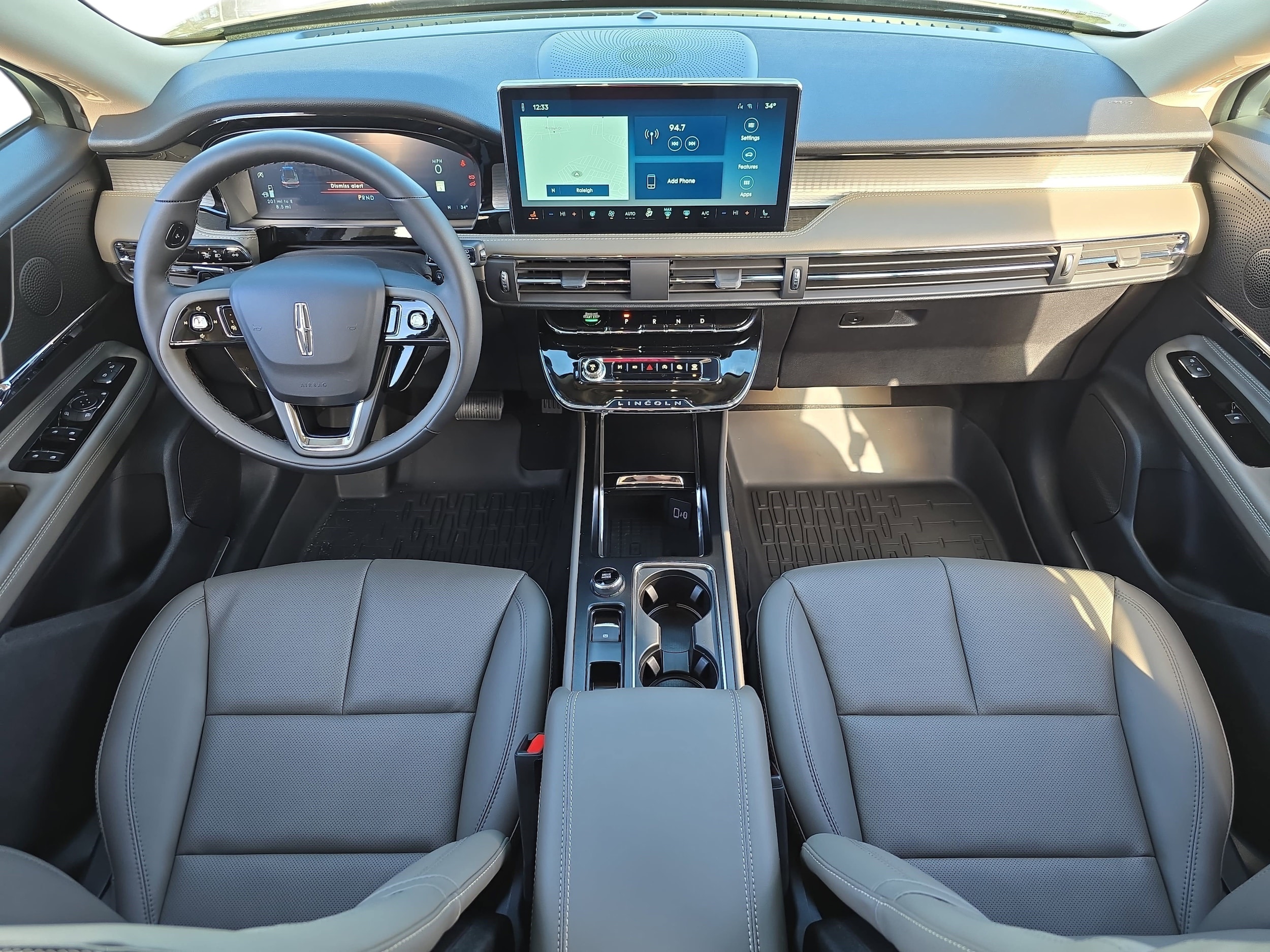 2026 Lincoln Corsair Premiere - Photo 9