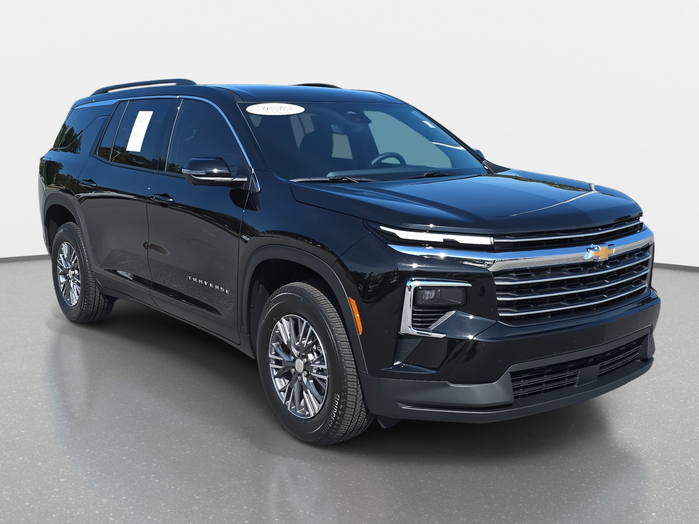 2026 Chevrolet Traverse 1LT photo 3