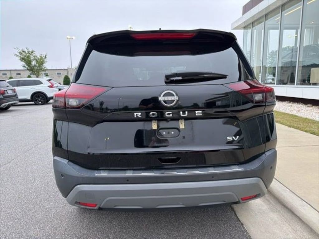Used 2022 Nissan Rogue SV FWD SV