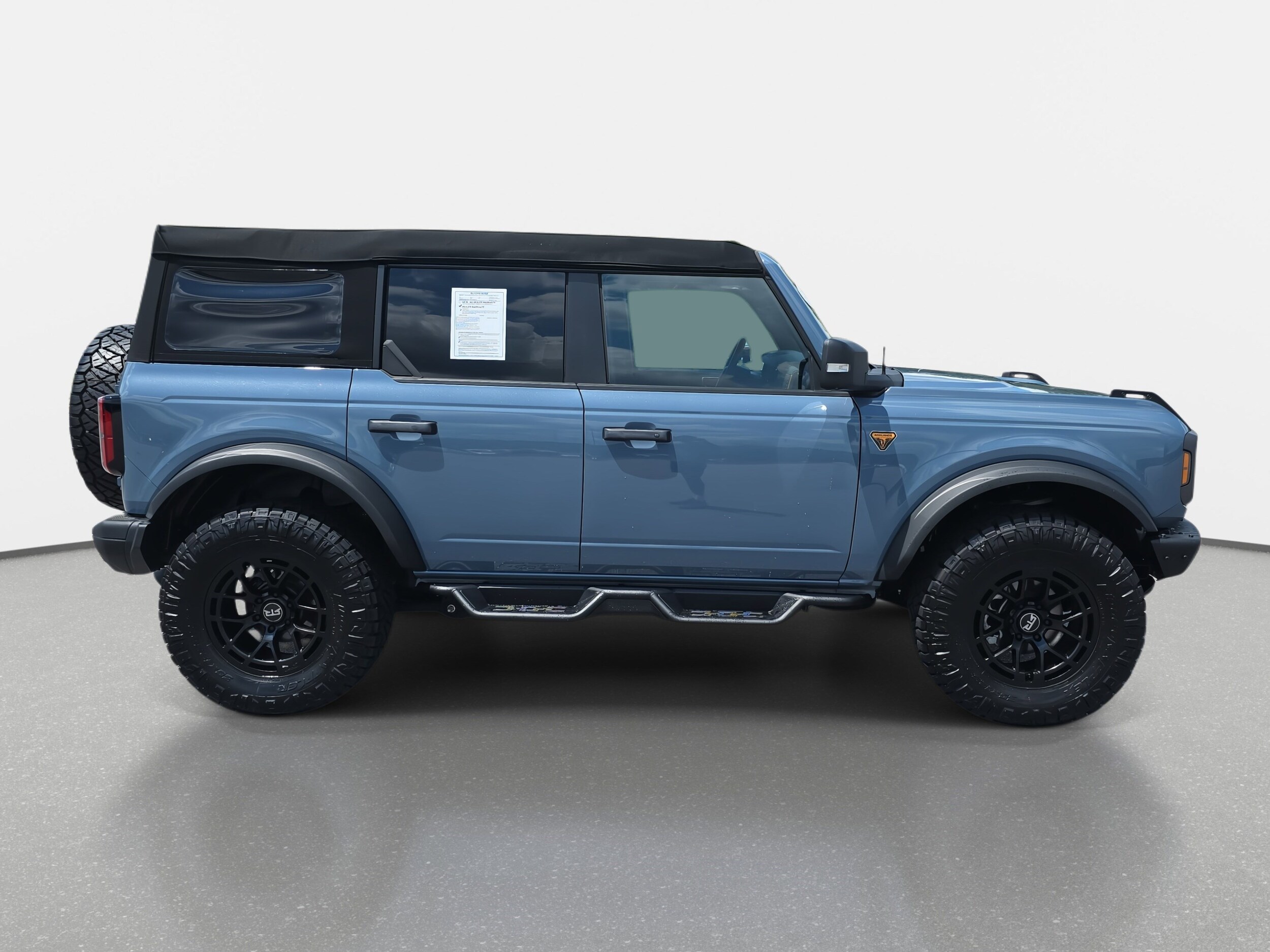 2024 Ford Bronco Badlands photo 4