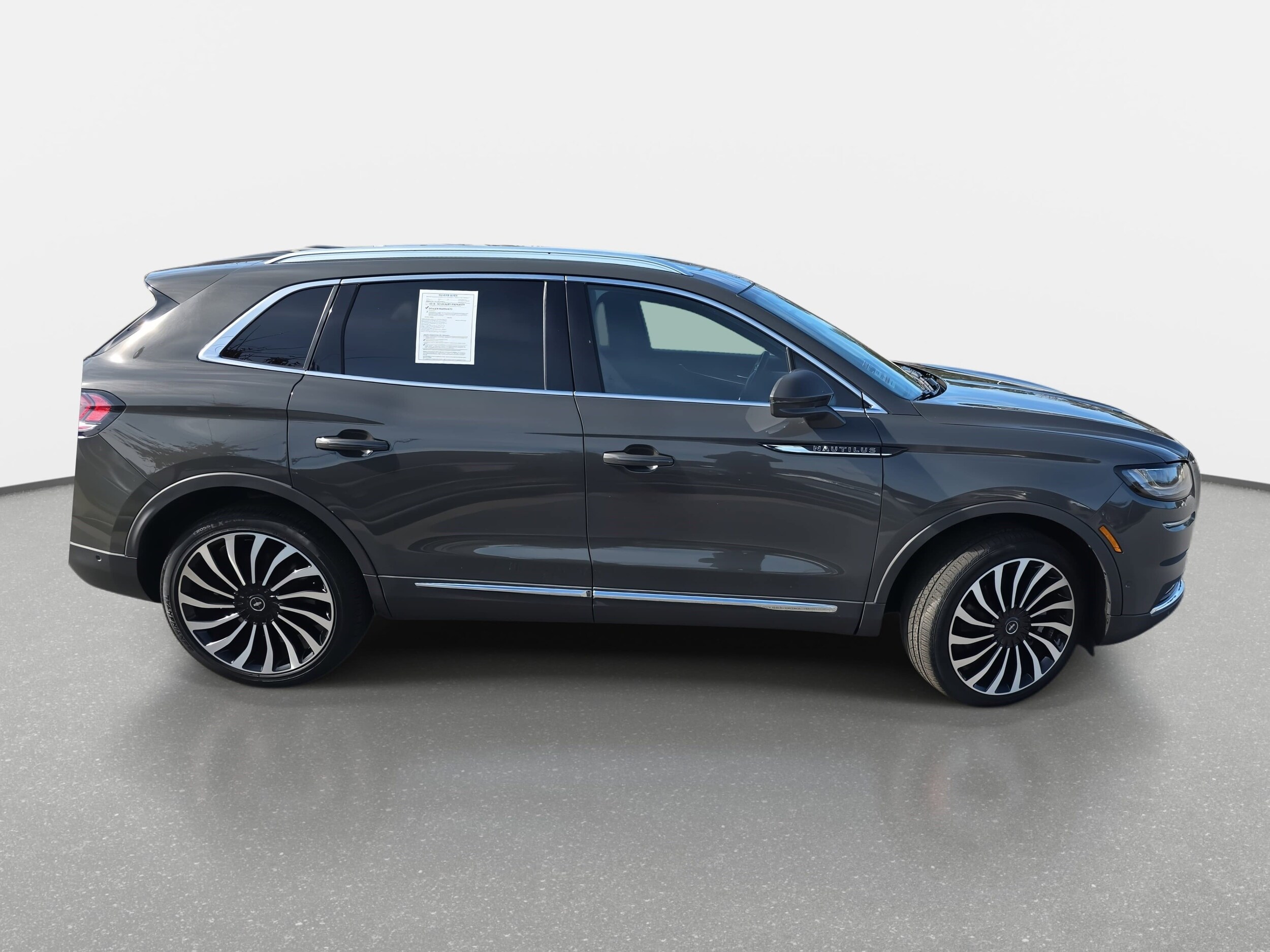 2023 Lincoln Nautilus Black Label photo 2