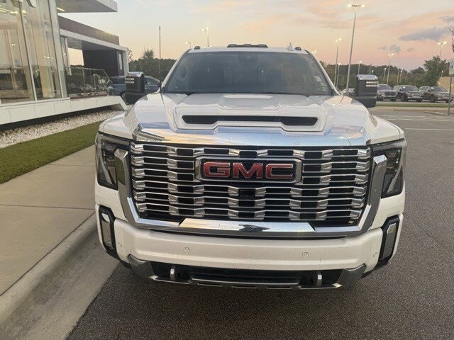 2024 Gmc Sierra HD Denali photo 3