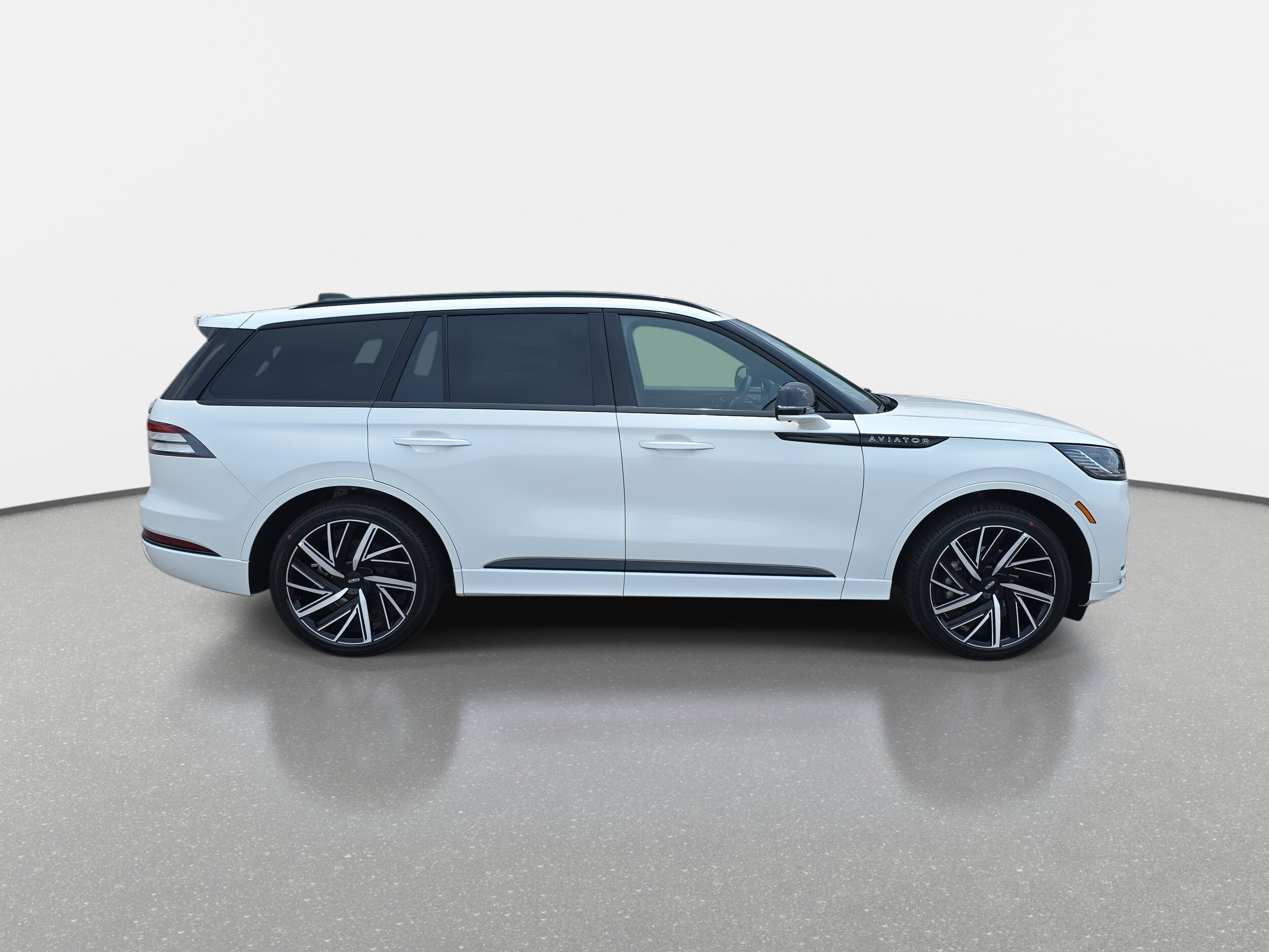 2025 Lincoln Aviator Black Label photo 4