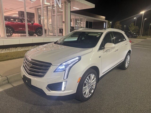 2019 Cadillac XT5 Premium Luxury photo 2