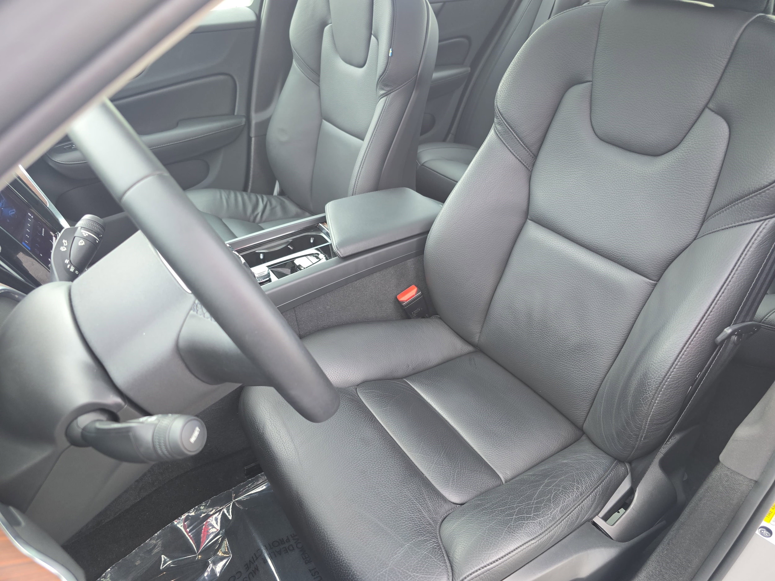 2023 Volvo S60 Plus - Photo 14