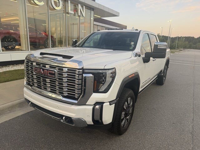 2024 Gmc Sierra HD Denali photo 2