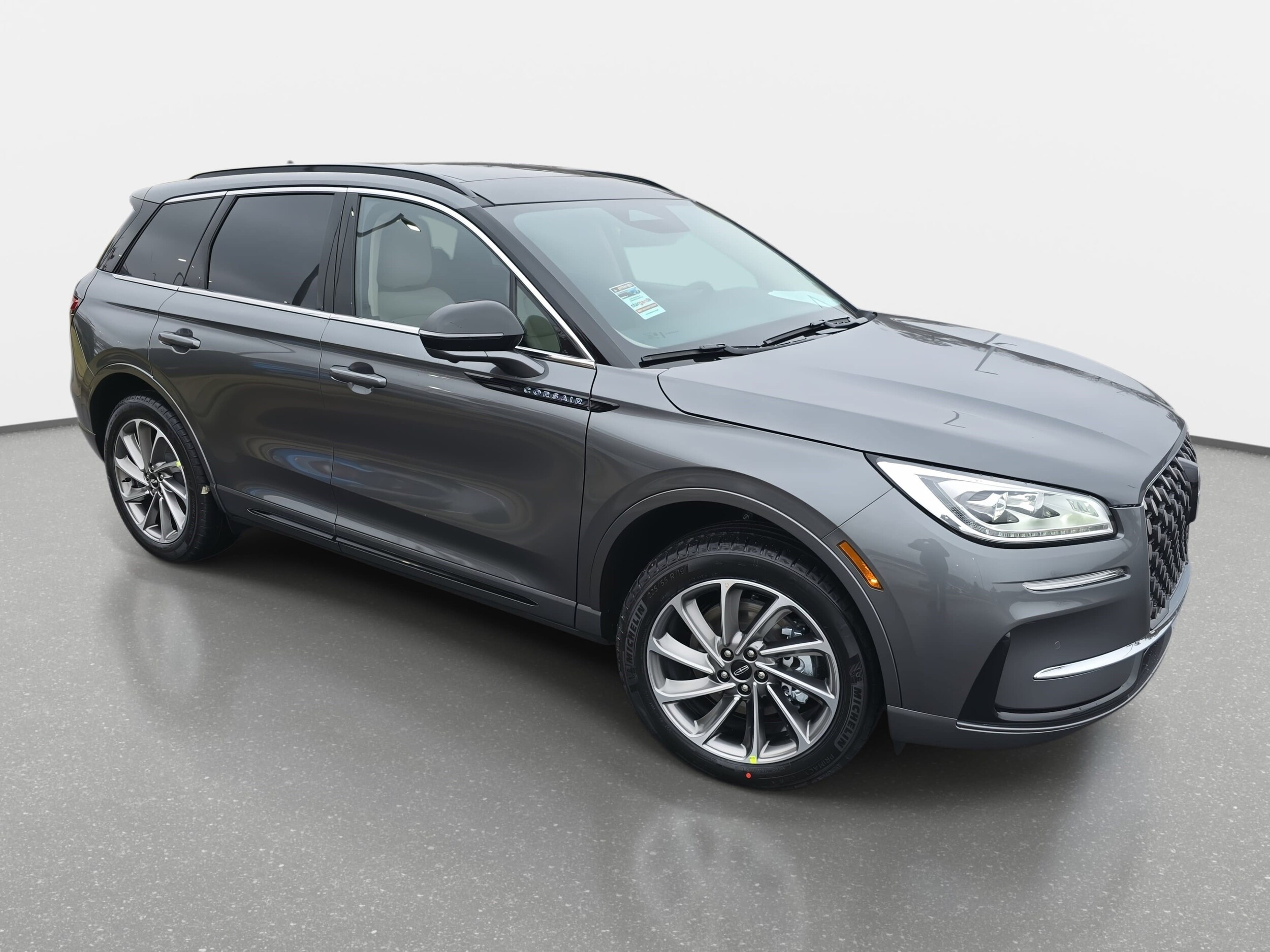 2026 Lincoln Corsair Grand Touring photo 3