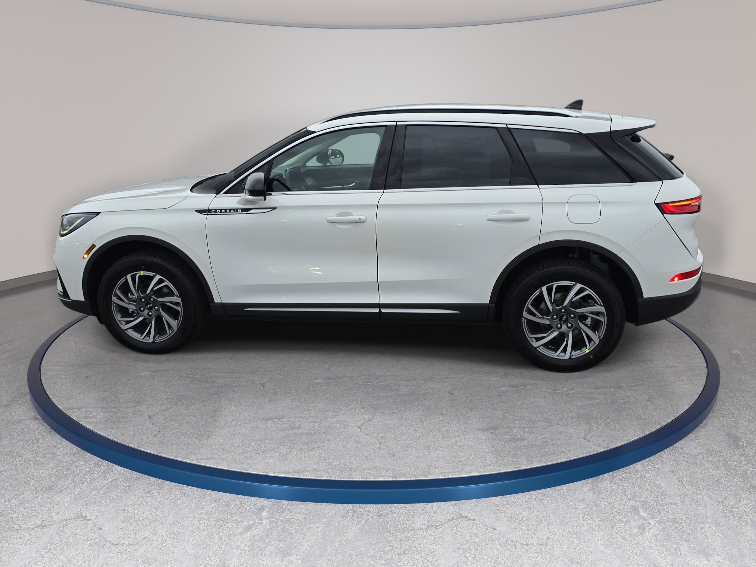 2026 Lincoln Corsair Premiere - Photo 8