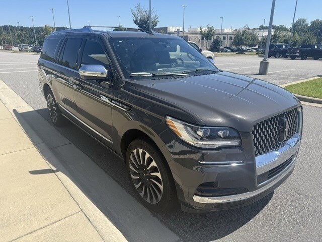 2023 Lincoln Navigator Black Label photo 3