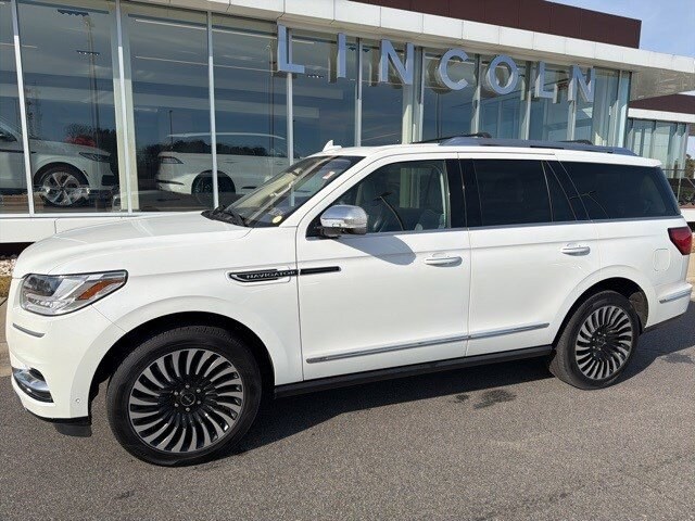 2020 Lincoln Navigator Black Label photo 2