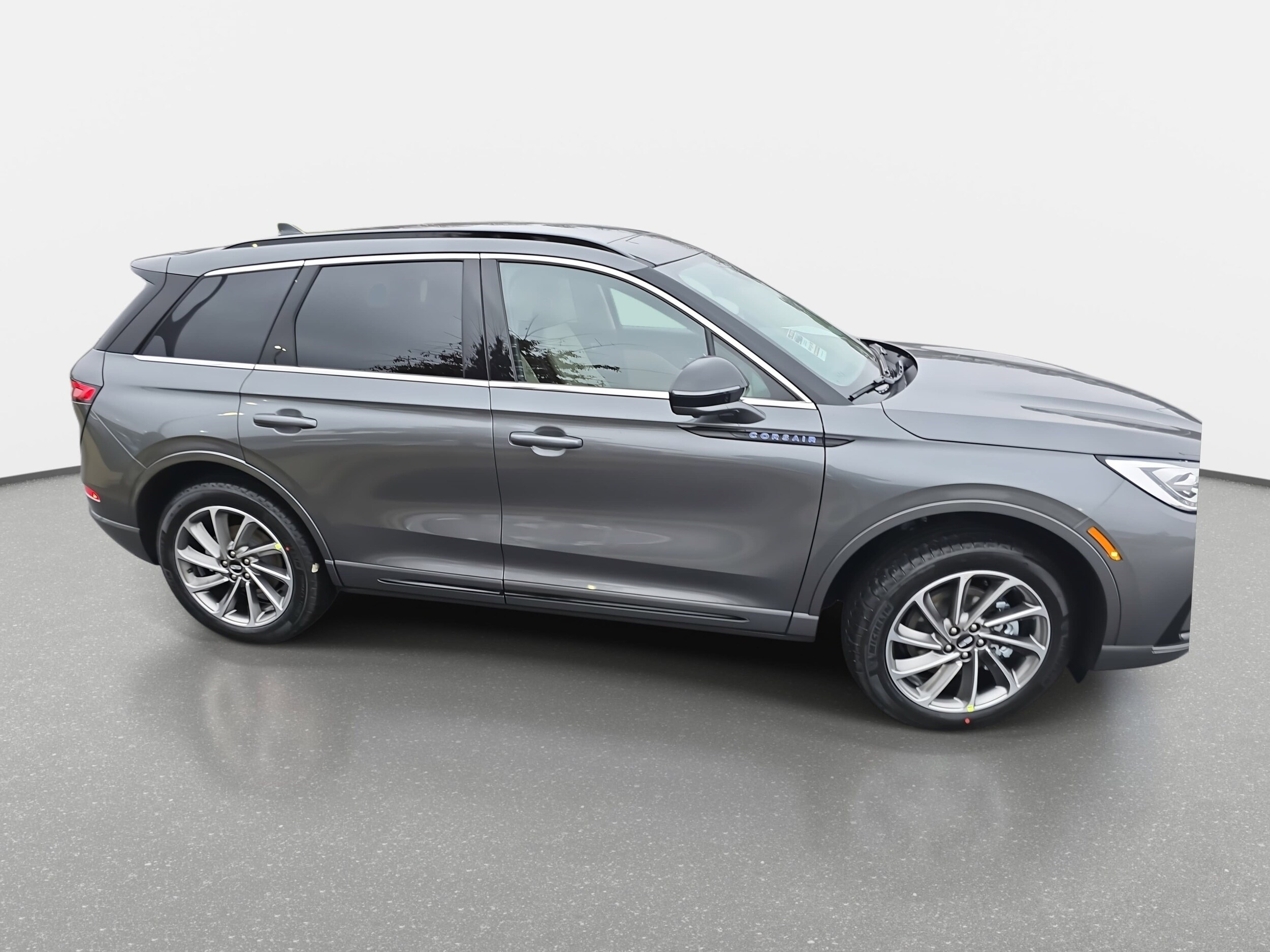 2026 Lincoln Corsair Grand Touring photo 4