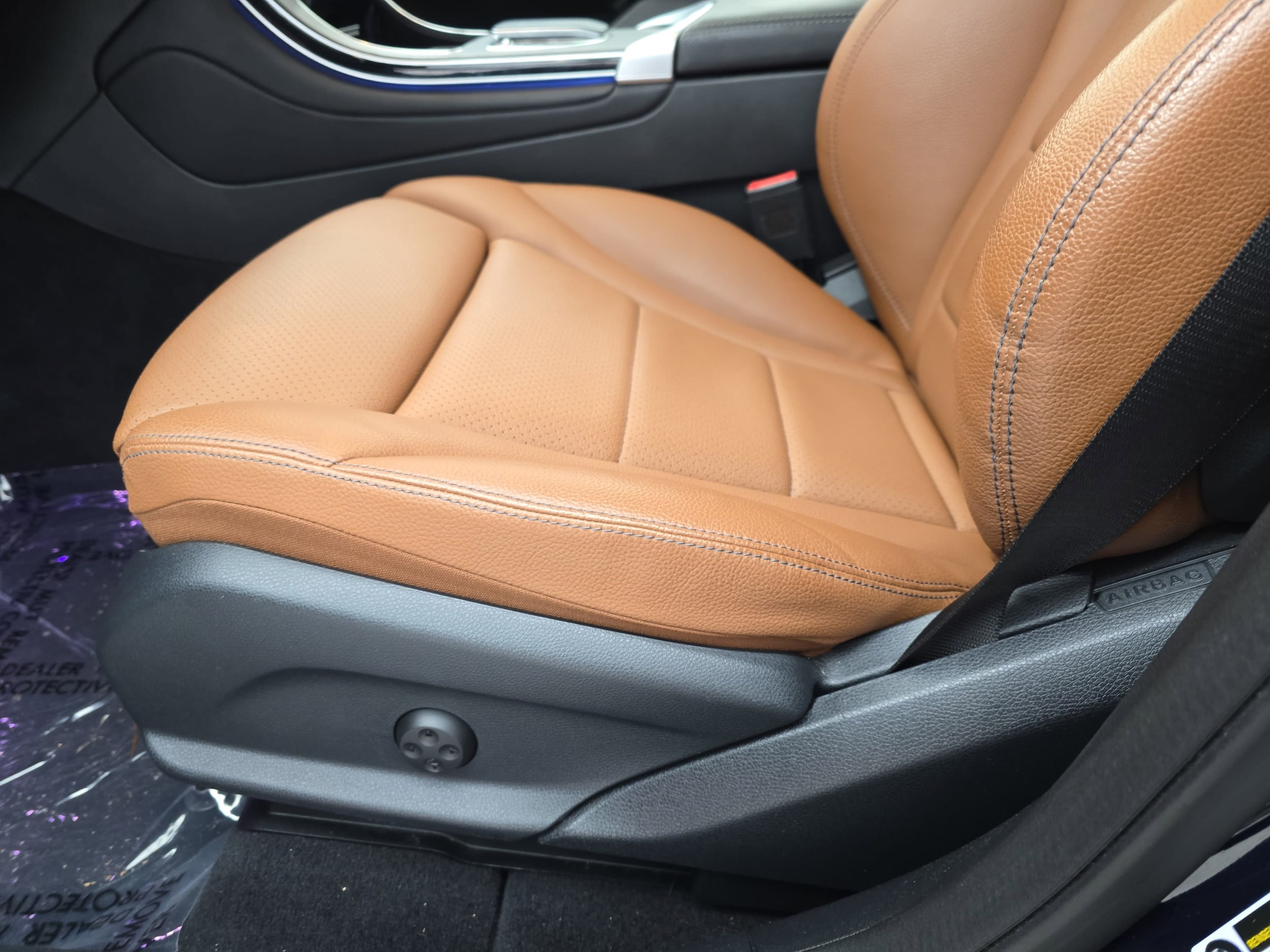 2022 Mercedes-Benz GLC GLC300 - Photo 27