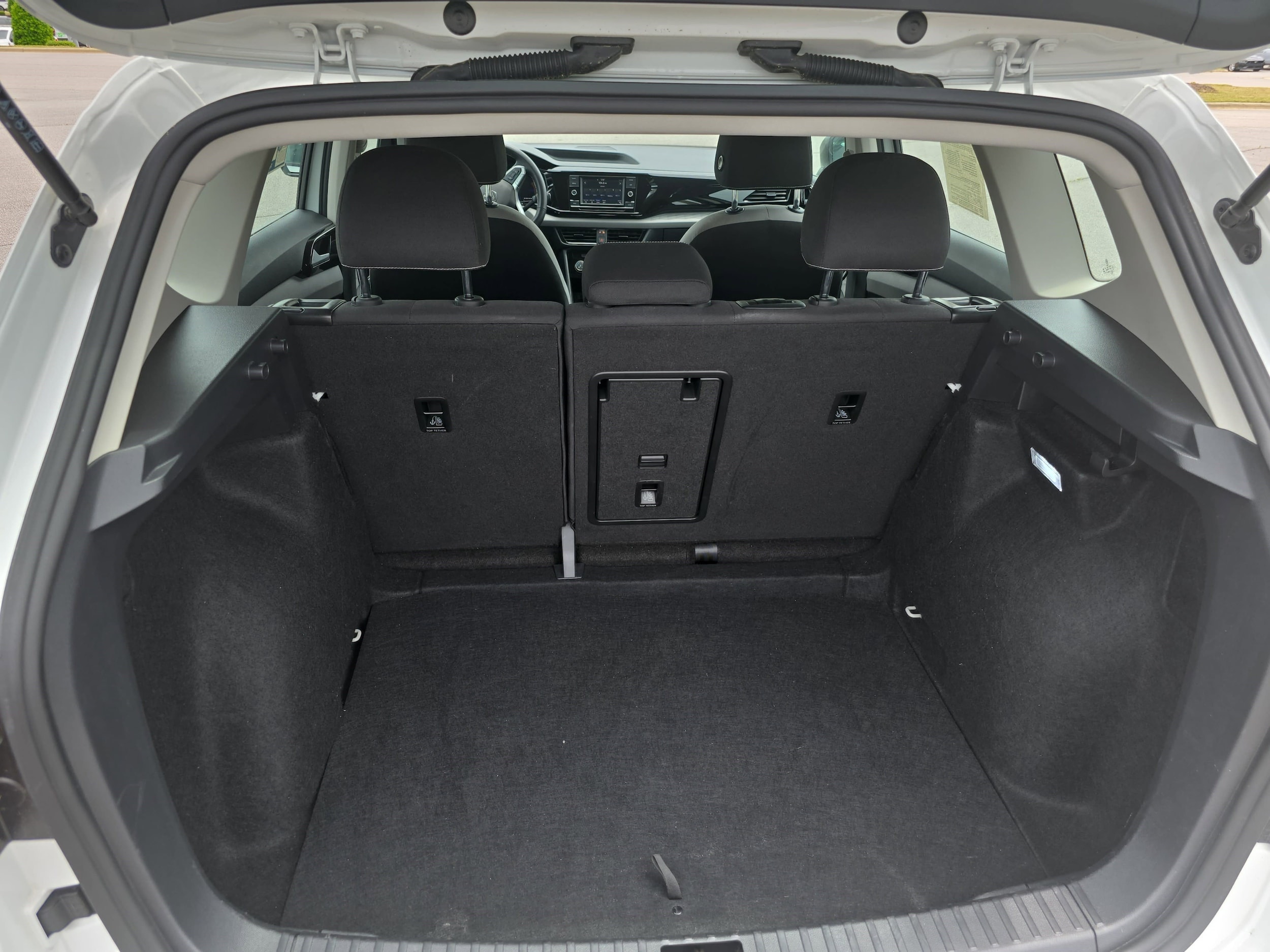 2024 Volkswagen Taos S - Photo 12