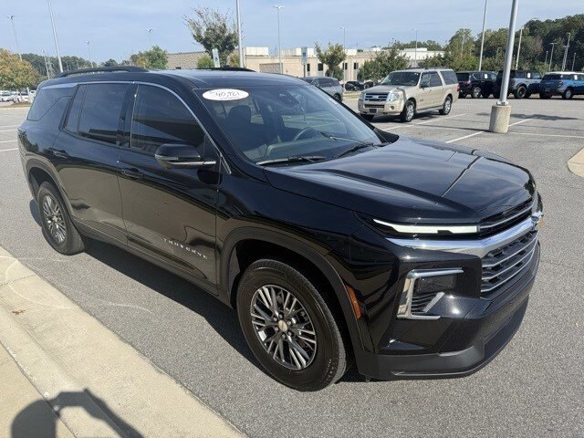 2026 Chevrolet Traverse 1LT photo 3