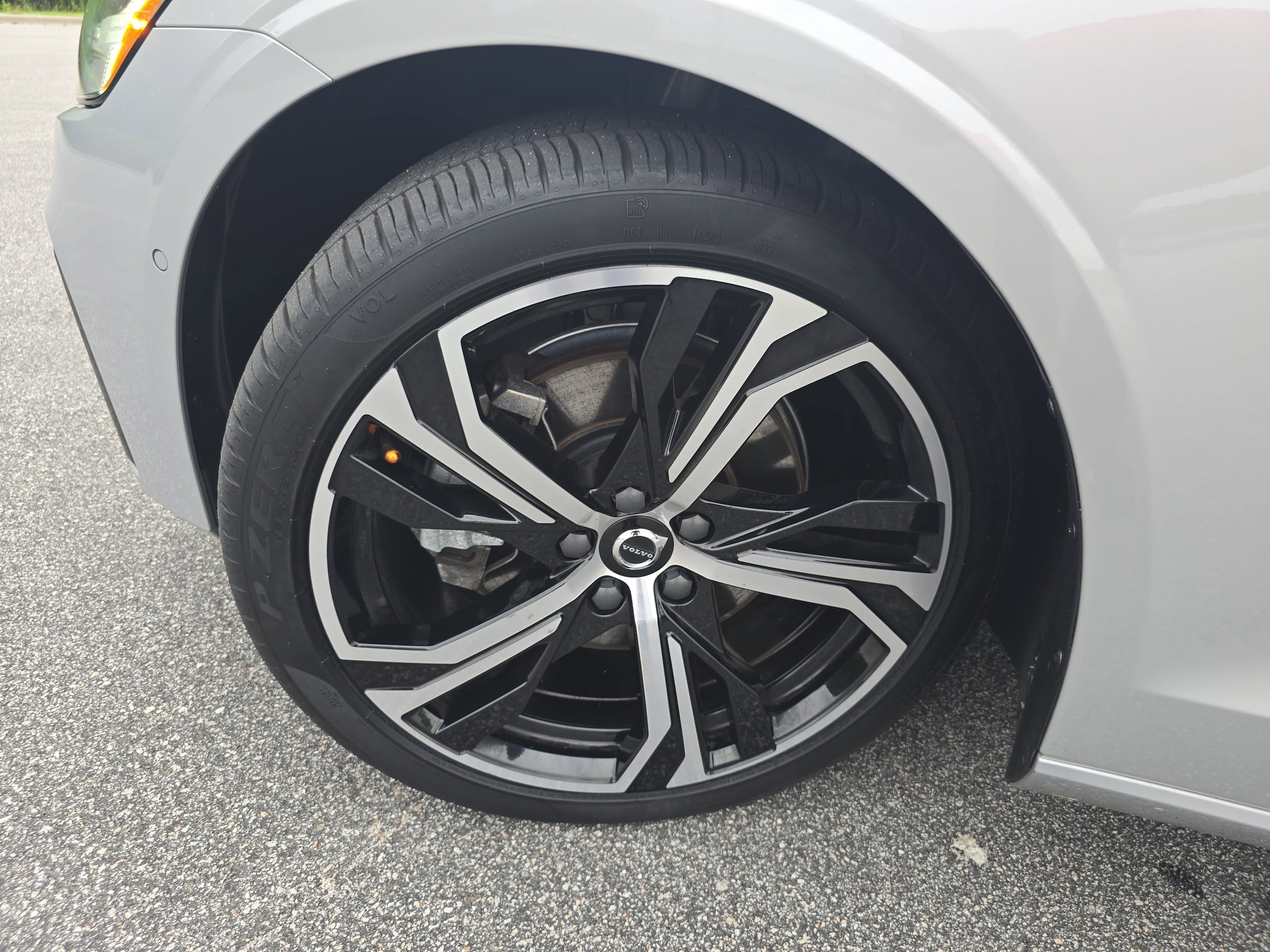 2023 Volvo S60 Plus - Photo 33