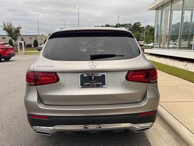 2022 Mercedes Benz GLC 300 photo 3