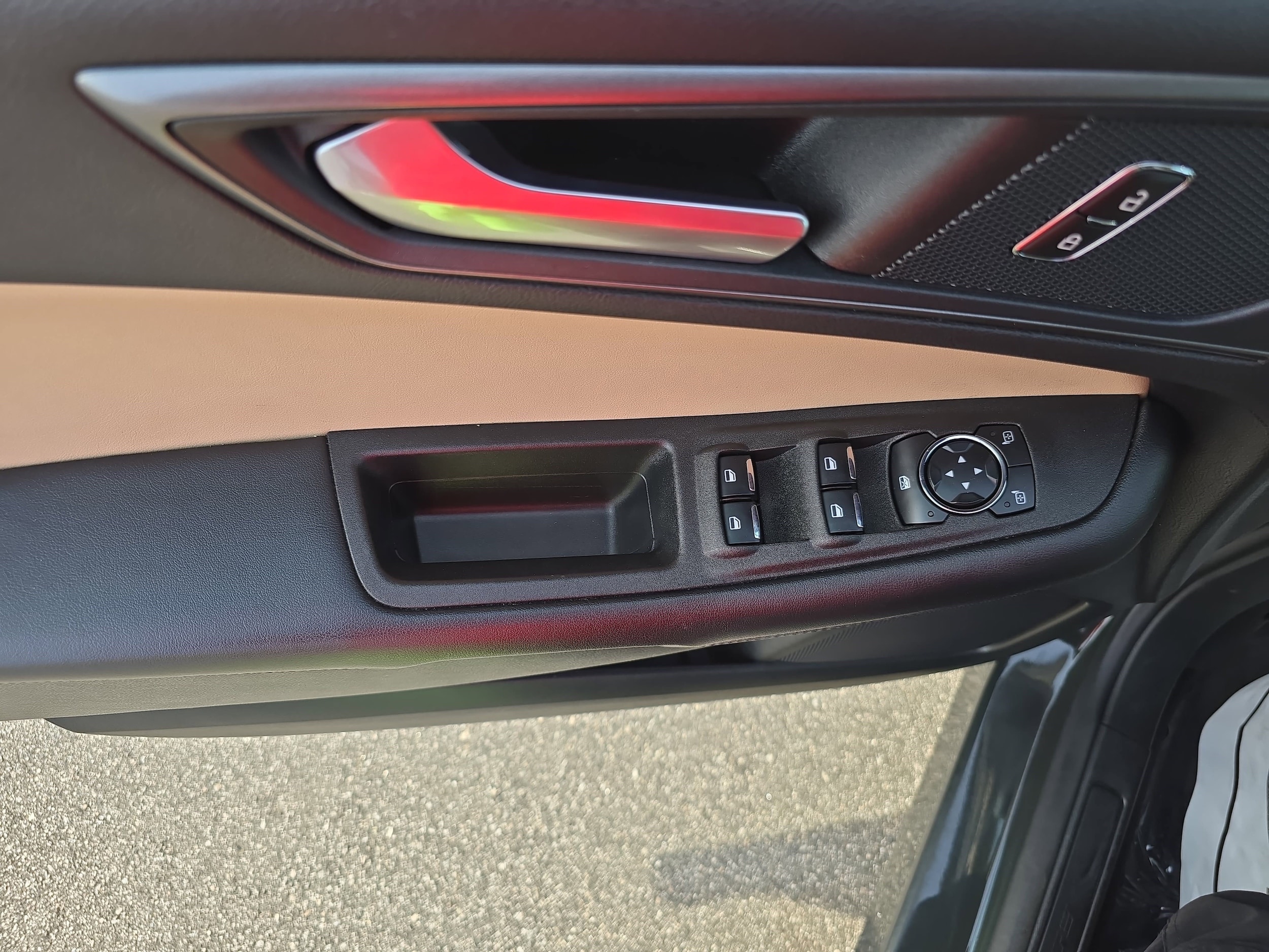 2023 Ford Edge SE - Photo 28