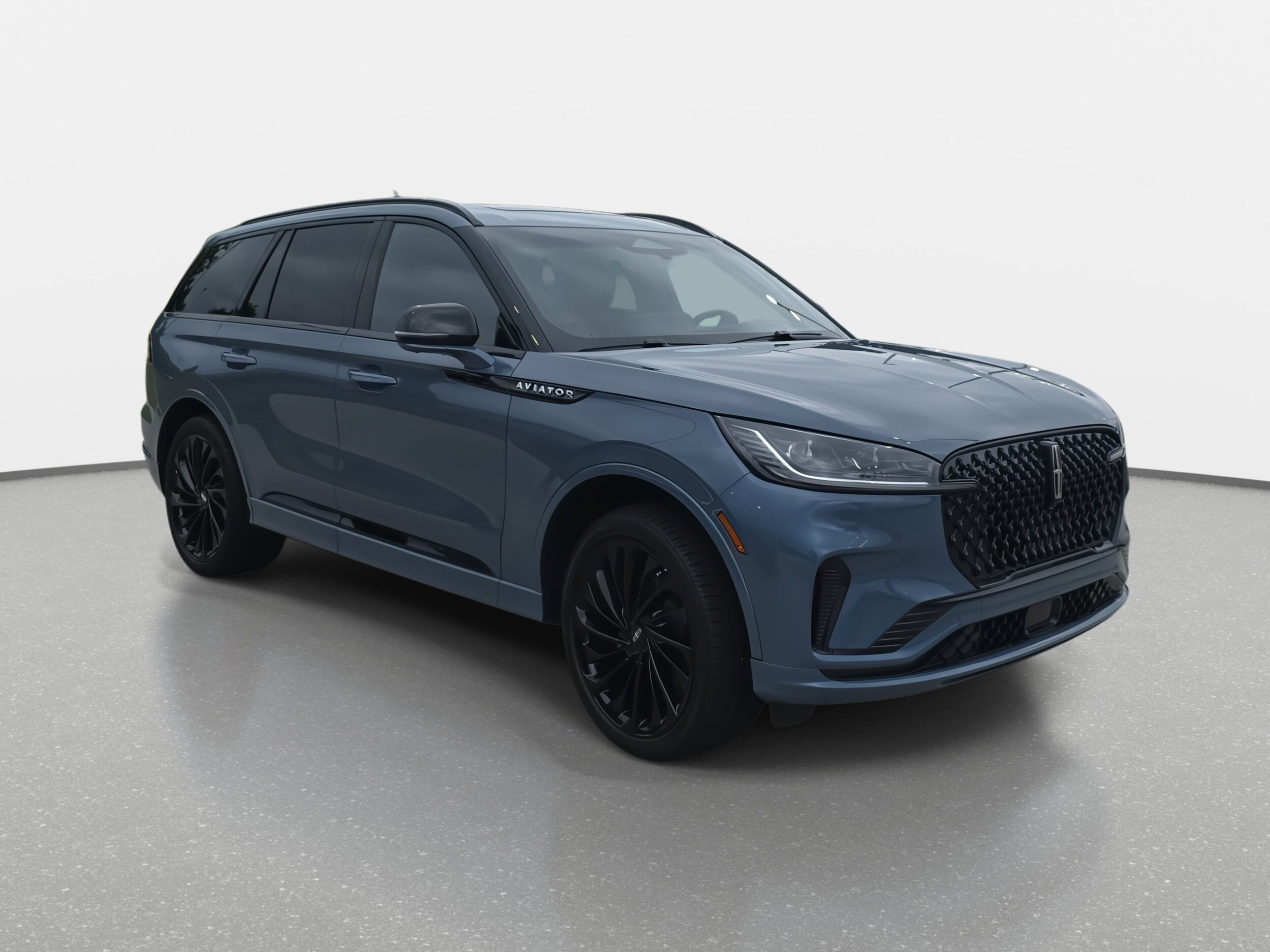 2025 Lincoln Aviator Reserve photo 3
