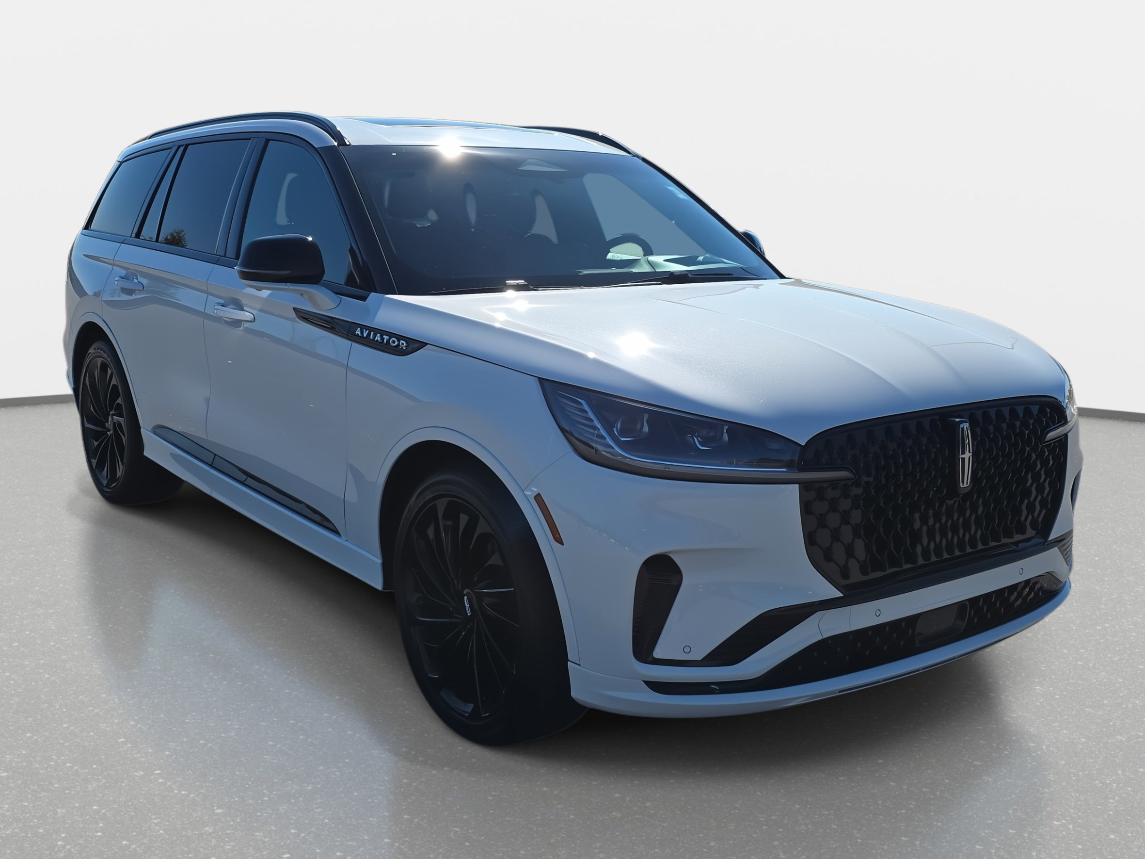 2025 Lincoln Aviator Reserve photo 3
