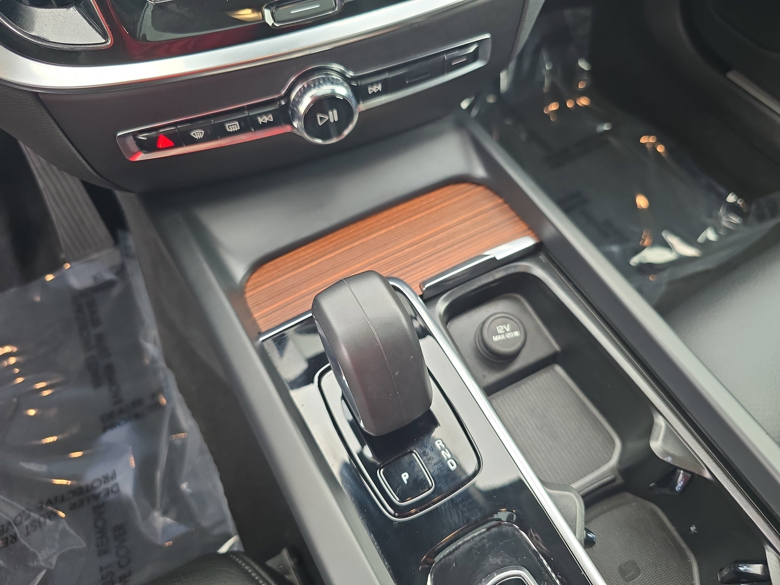 2023 Volvo S60 Plus - Photo 24