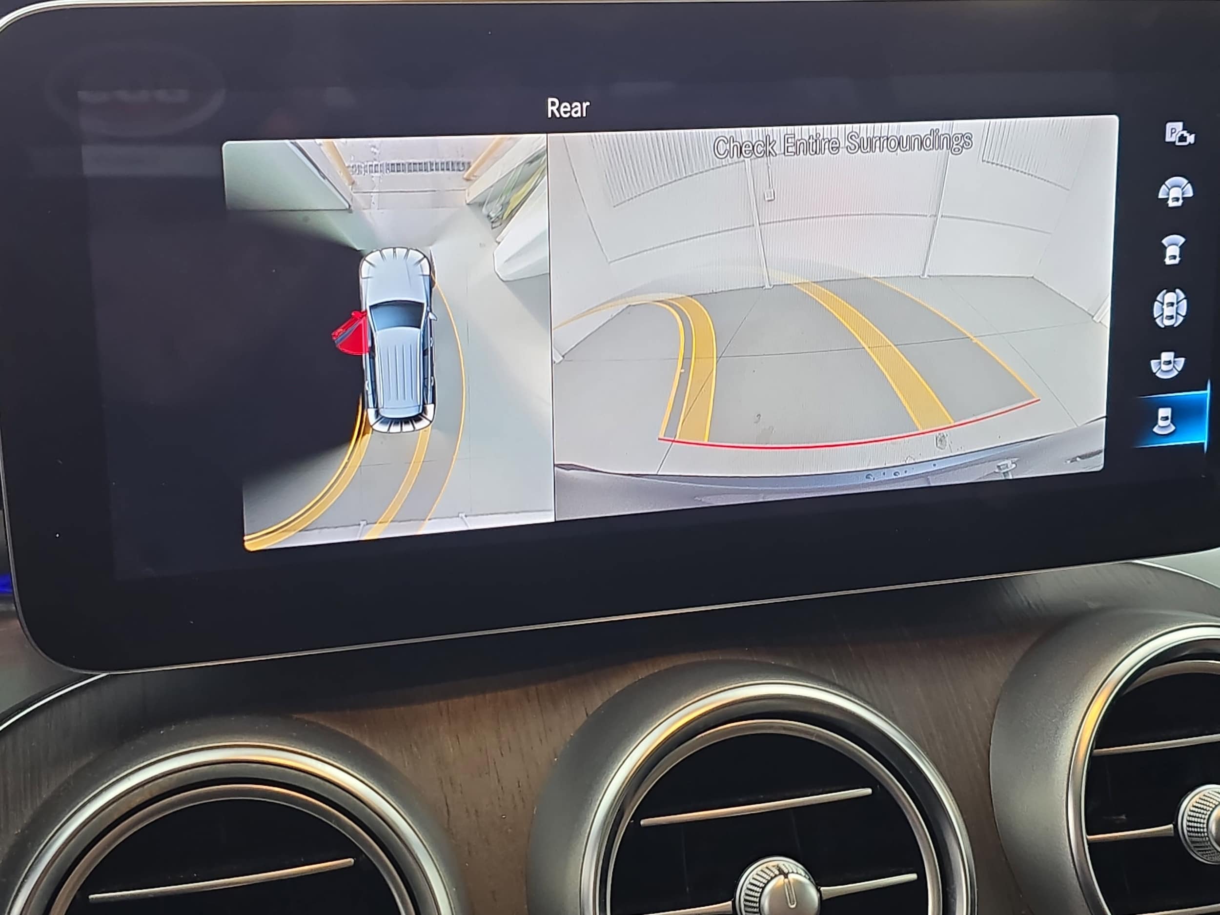 2022 Mercedes-Benz GLC GLC300 - Photo 21