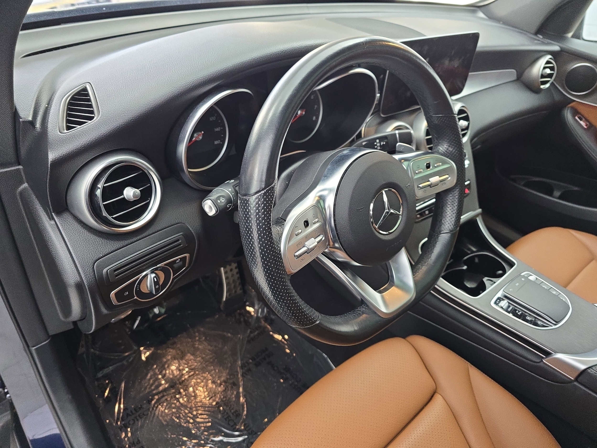 2022 Mercedes-Benz GLC GLC300 - Photo 16