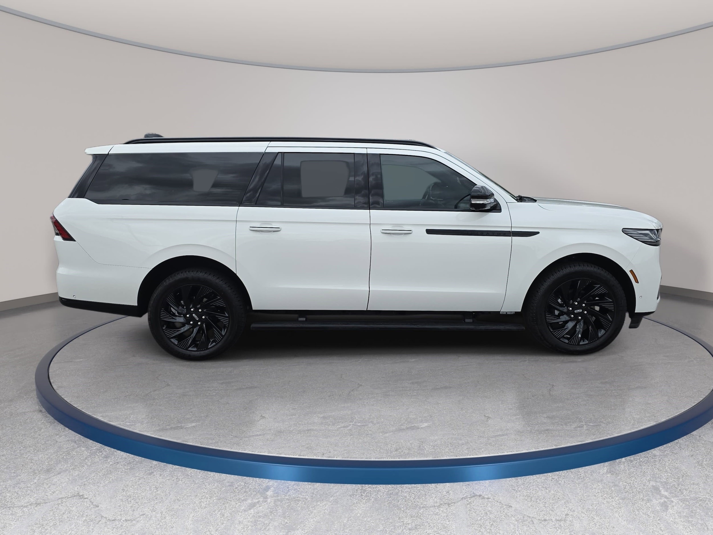 2025 Lincoln Navigator Reserve L - Photo 4